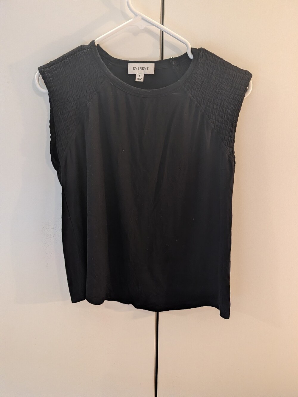 Evereve Womans Small Black Smocked Shoulder Tank Top